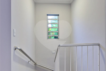 Casa à venda com 3 quartos, sendo 1 suíte, em Alto da Boa Vista, São Paulo, SP