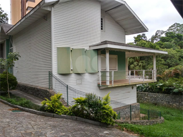 Sobrado à venda com 4 quartos, sendo 1 suíte,  em Jardim Floresta, São Paulo, SP