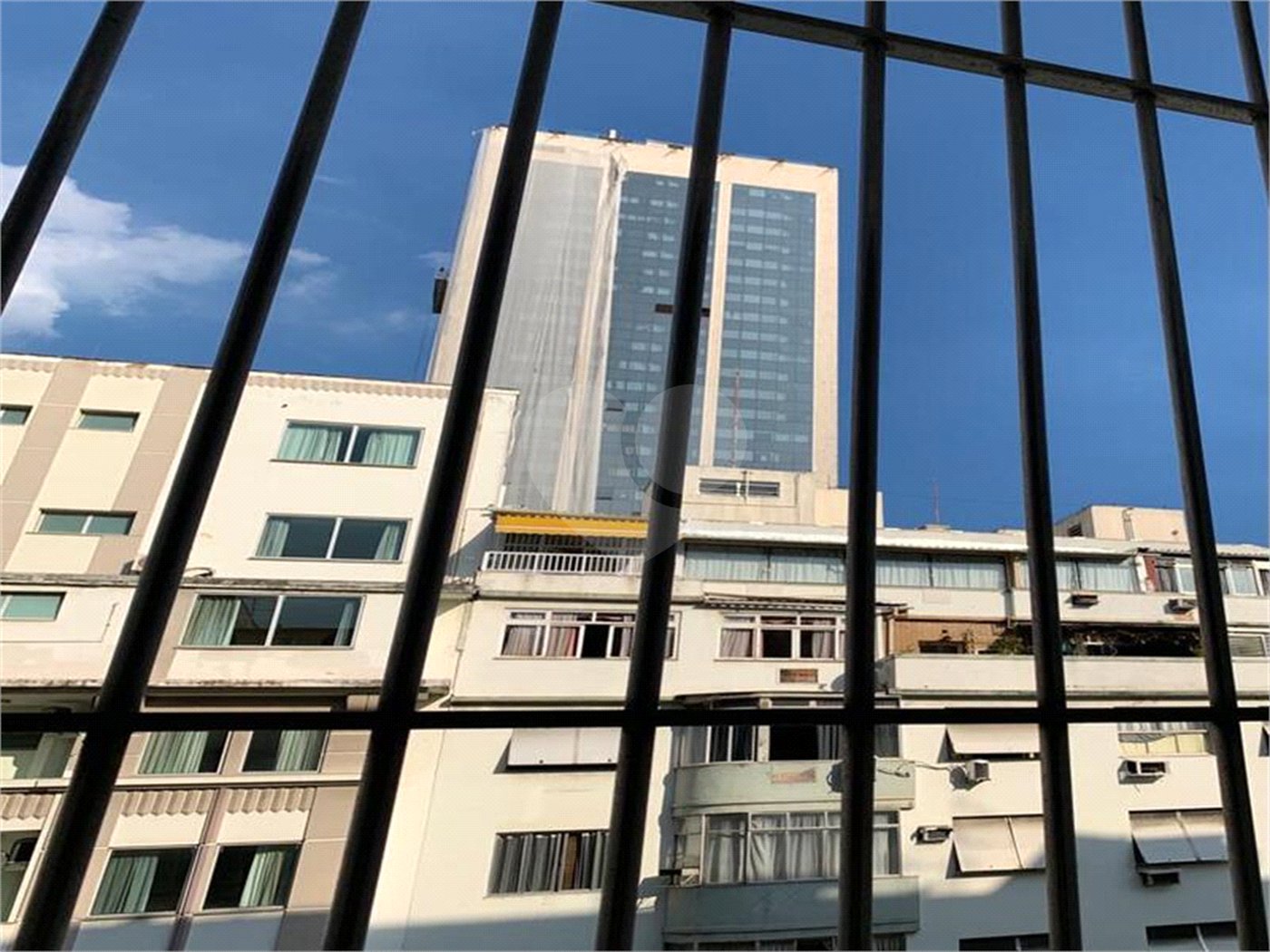Apartamento à venda com 3 quartos em Leme, Rio de Janeiro, RJ