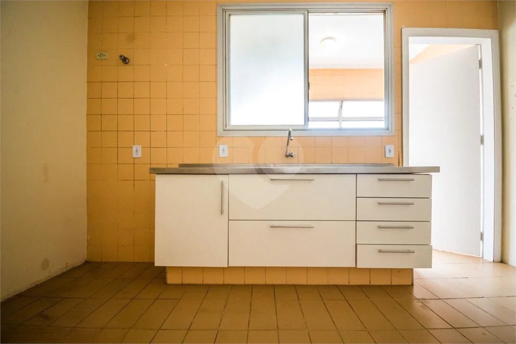 Apartamento a Venda no Condomínio Edifício Guarujá em Campinas/SP