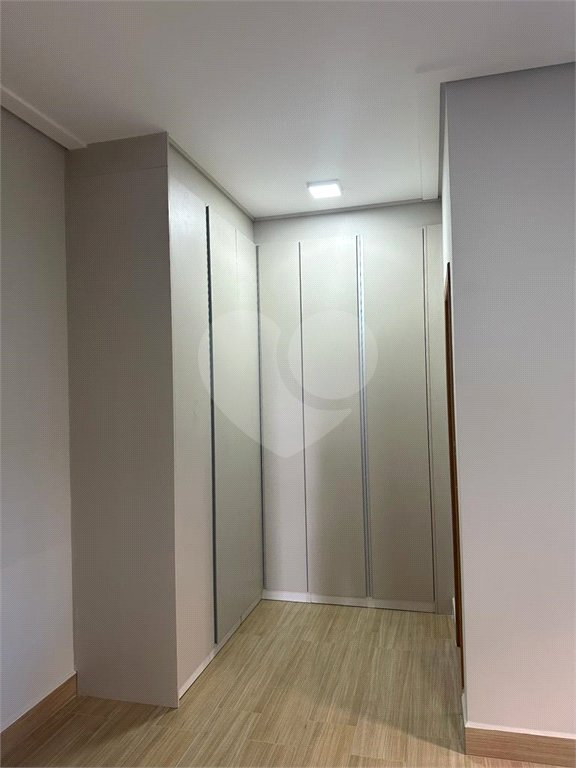 Casa à venda com 3 quartos, sendo 1 suíte, no condomínio Lagos D´icaraí, Salto - SP