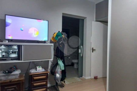 Sobrado à venda com 3 quartos, sendo 1 suíte,  em Villa Di Cesar, Mogi das Cruzes, SP