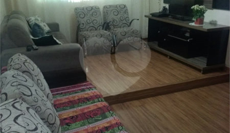 Sobrado à venda com 2 quartos em Tremembé, São Paulo, SP