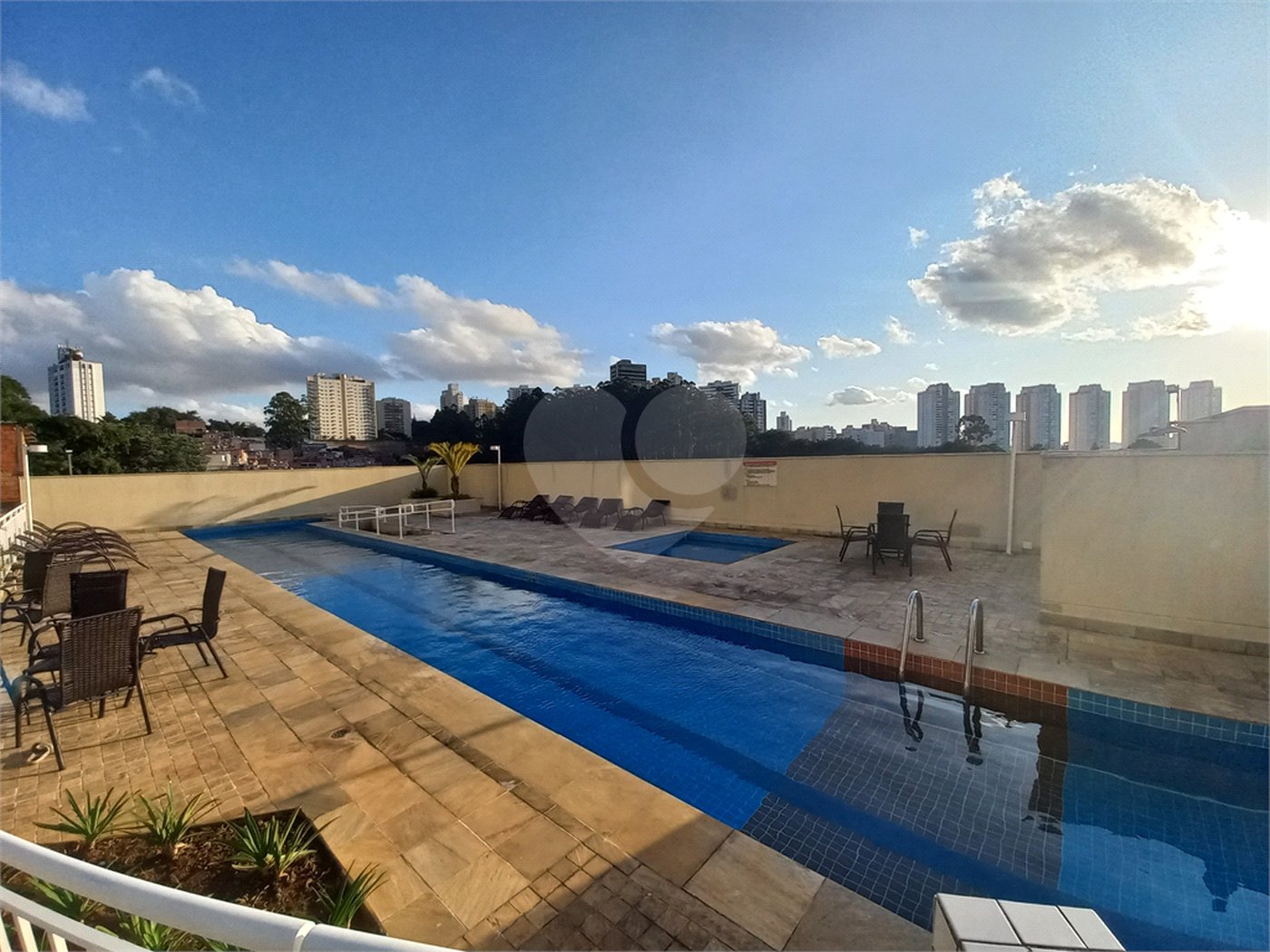 Apartamento à venda ou para alugar com 2 quartos, sendo 1 suíte,  em Fazenda Morumbi, São Paulo, SP