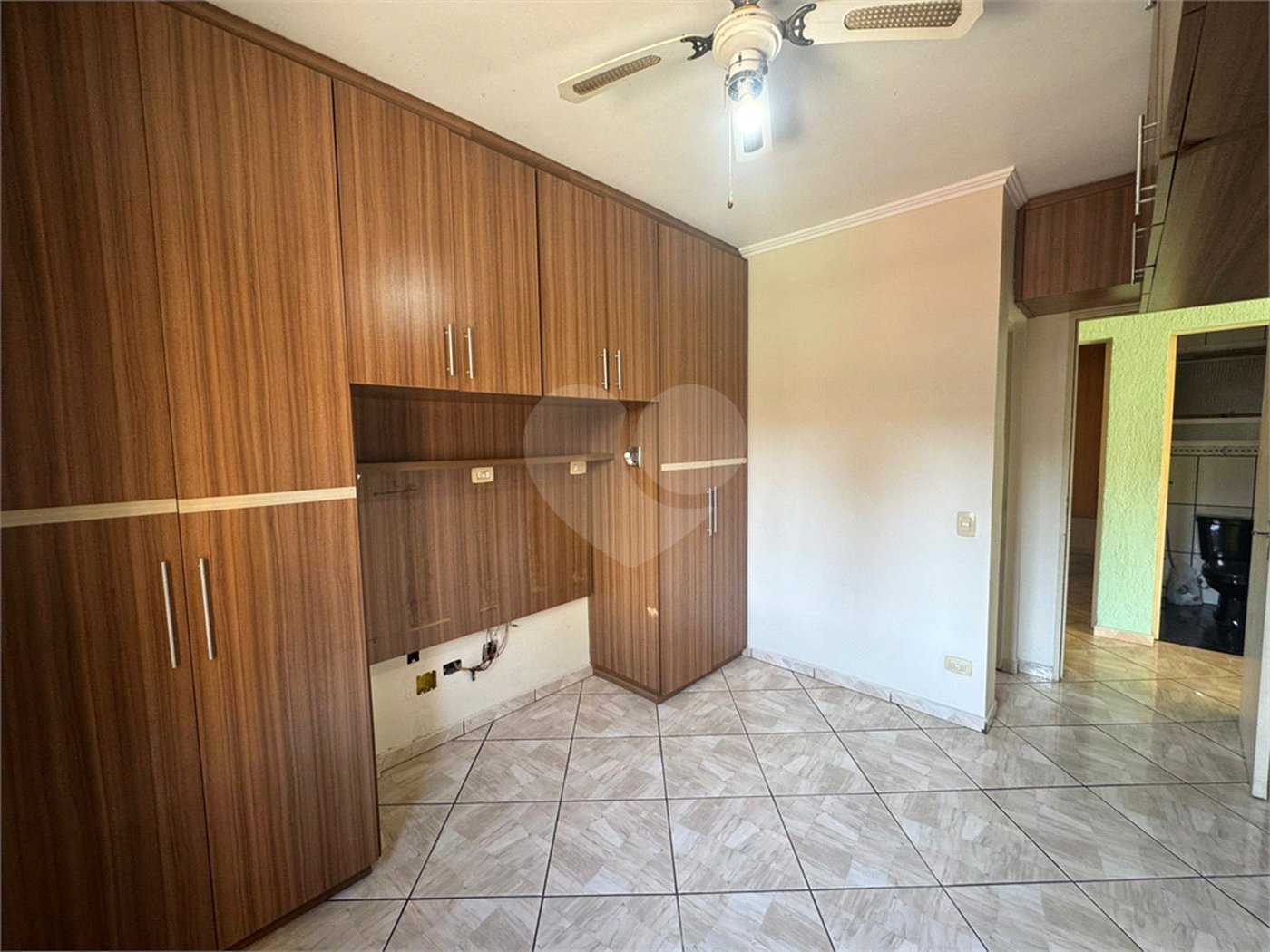 Apartamento à venda com 2 quartos, sendo 1 suíte,  em Camargos, Guarulhos, SP