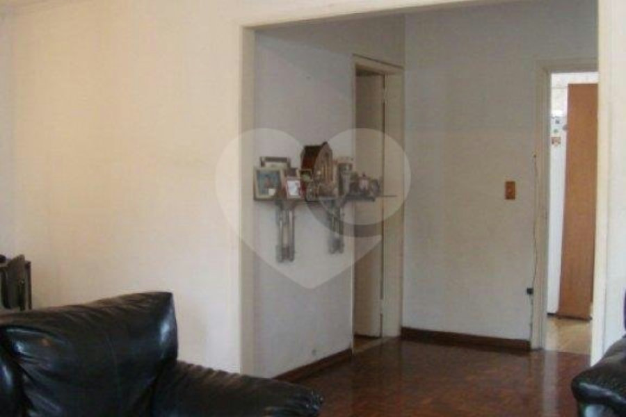 Sobrado à venda com 3 quartos, sendo 1 suíte,  em Parque Peruche, São Paulo, SP