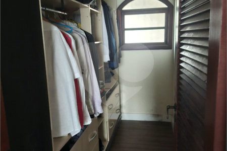 Casa à venda com 3 quartos, sendo 1 suíte,  em Vila Santa Helena, Mogi das Cruzes, SP