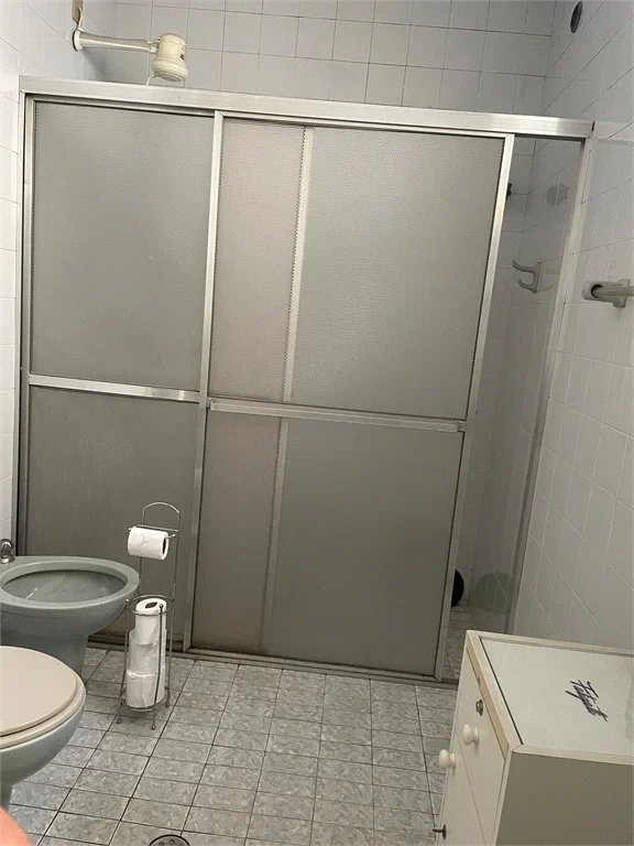 Sobrado à venda com 5 quartos, sendo 2 suítes,  em Vila Cordeiro, São Paulo, SP