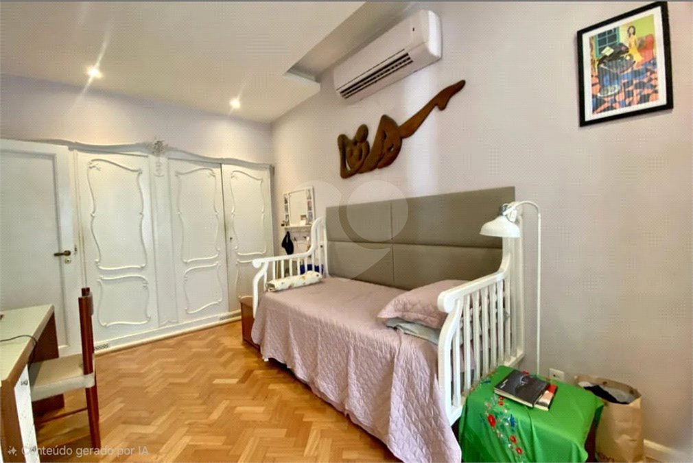 Apartamento à venda com 3 quartos, sendo 1 suíte, em Copacabana, Rio de Janeiro, RJ