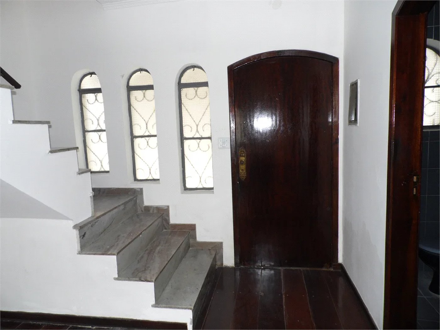 Casa à venda com 5 quartos, sendo 3 suítes, em Vila São Francisco, São Paulo, SP