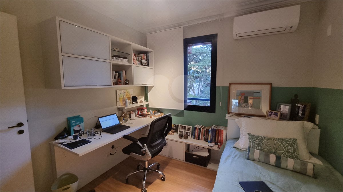 Apartamento à venda com 3 quartos, sendo 1 suíte,  em Brooklin Paulista, São Paulo, SP