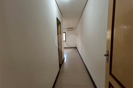 Casa à venda com 1 quarto, sendo 3 suítes,  em Outerio da Glória, Porto Seguro, BA