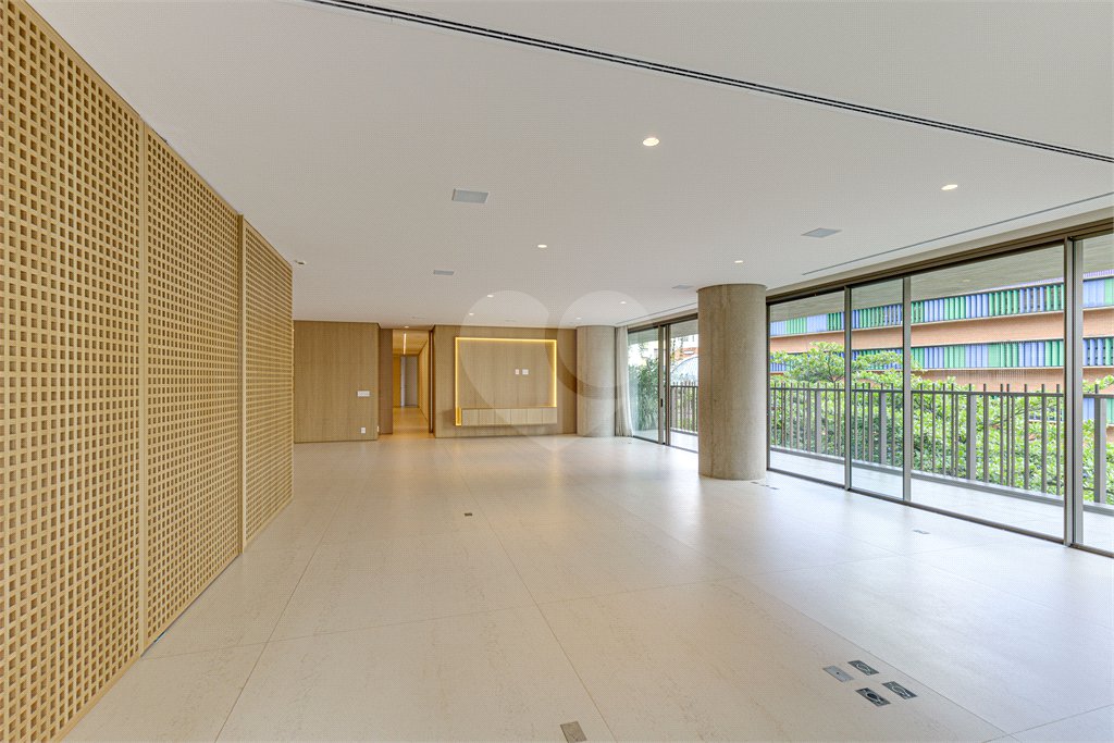Apartamento à venda com 4 suítes em Moema, São Paulo, SP