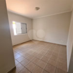 Casa à venda com 3 quartos, sendo 2 suítes, no condomínio Terras de São Francisco, Vinhedo - SP