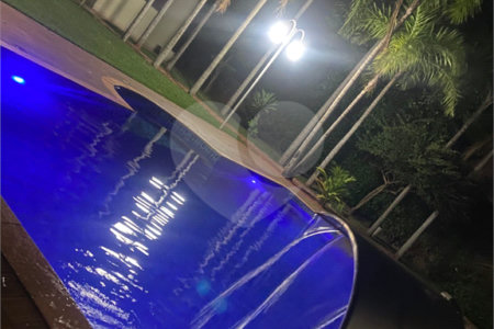 Casa à venda com 4 quartos, sendo 3 suítes, no condomínio Terras de Mont Serrat, Salto - SP