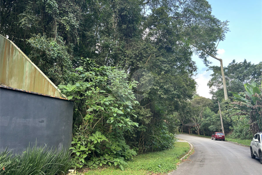Terreno à venda no condomínio Alpes da Cantareira, Mairiporã - SP