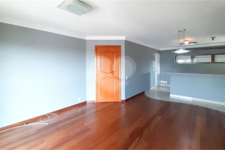 Apartamento para alugar com 3 quartos, sendo 1 suíte, em Alto da Boa Vista, São Paulo, SP