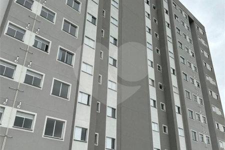 Casa à venda ou para alugar com 2 quartos no condomínio Residencial Caxangá 2, Suzano - SP