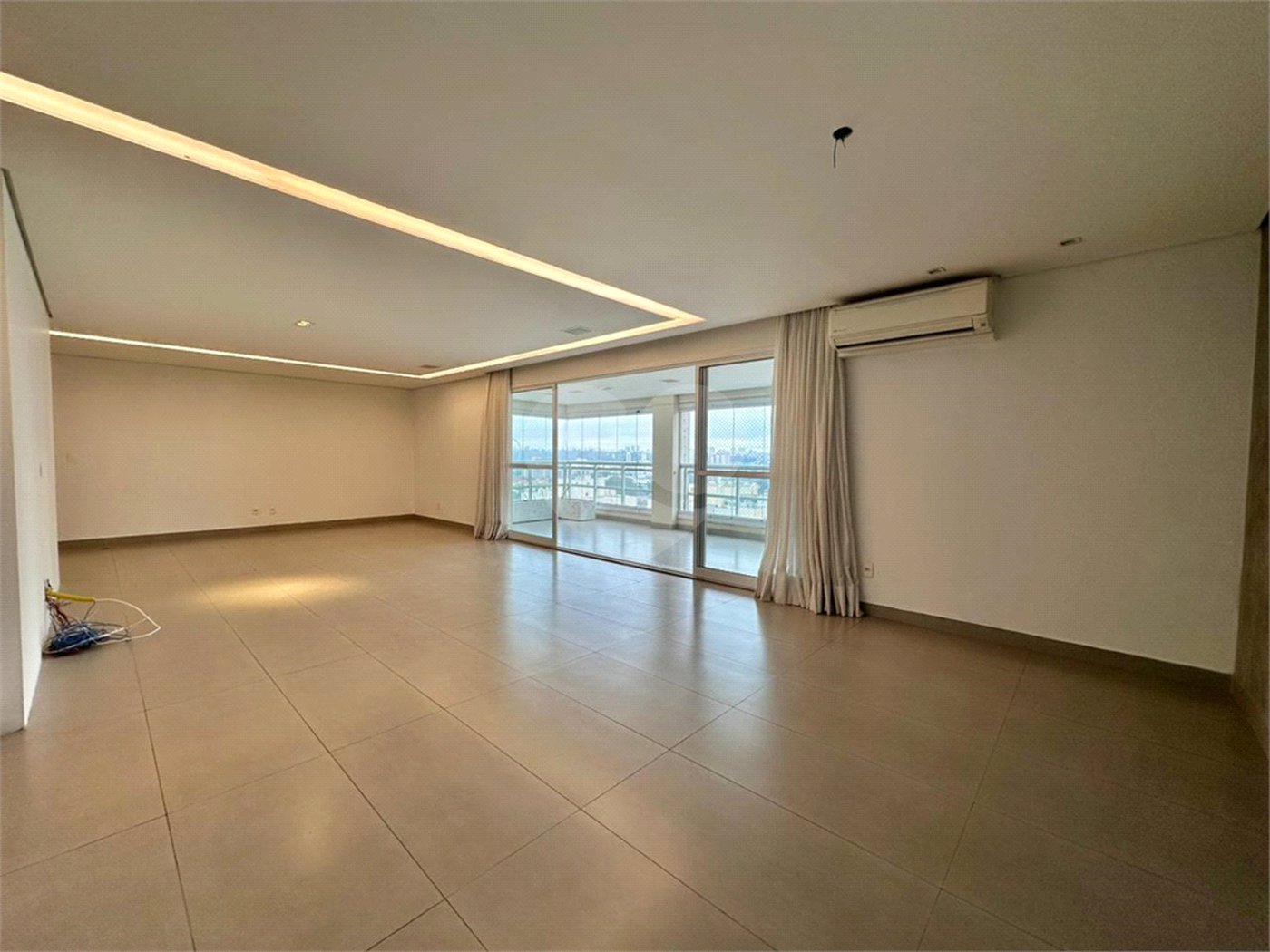Apartamento à venda com 4 quartos, sendo 3 suítes, em Vila Leopoldina, São Paulo, SP