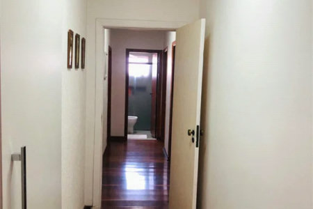 Casa Térrea à venda com 3 quartos, sendo 1 suíte, em Jardim Londrina, São Paulo, SP