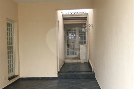 Sobrado à venda com 4 quartos, sendo 1 suíte, em Vila Rubens, Indaiatuba, SP