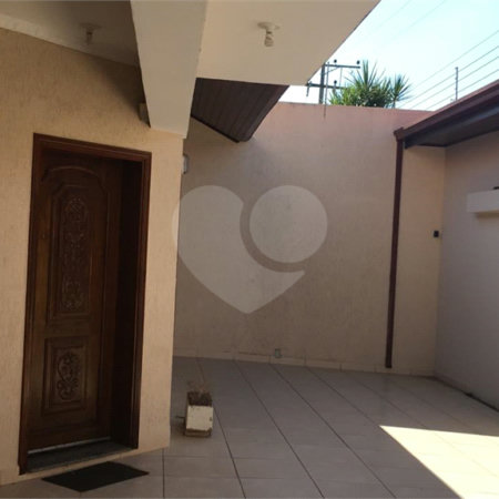 Sobrado à venda com 6 quartos, sendo 3 suítes, em Jardim Refúgio, Sorocaba, SP