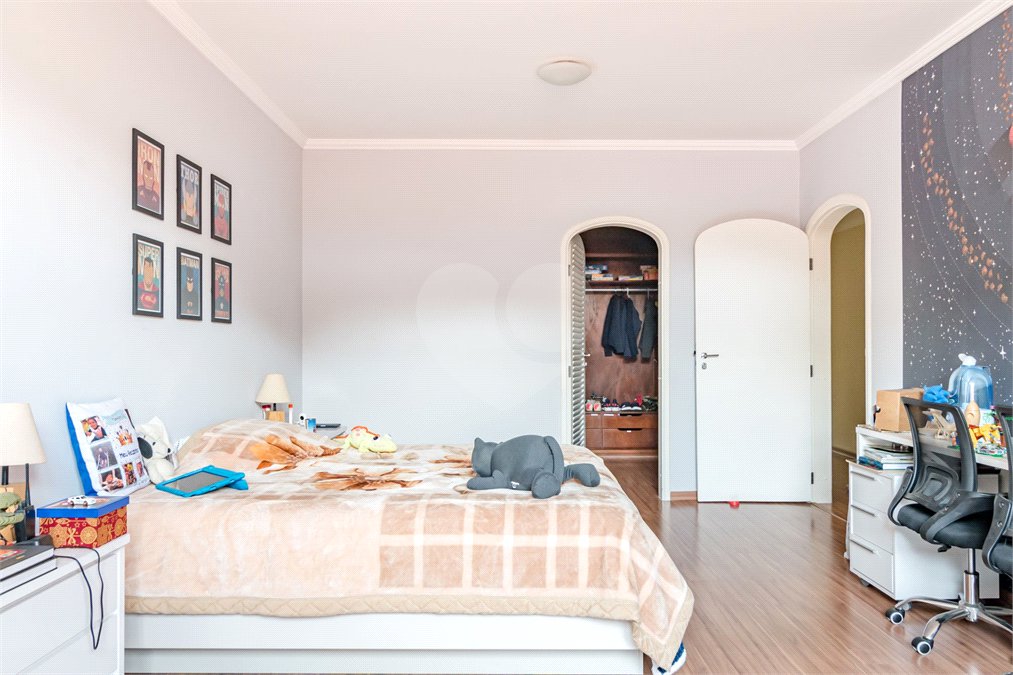 Casa à venda com 4 suítes no condomínio Residencial Chácara Monte Alegre, São Paulo - SP