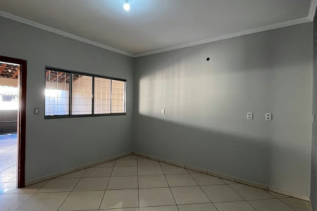 Casa à venda com 4 quartos, sendo 1 suíte,  em Jardim Maristela, Três Lagoas, MS