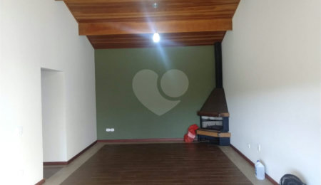 Casa à venda ou para alugar com 6 quartos, sendo 2 suítes,  em Rio Acima, Mairiporã, SP