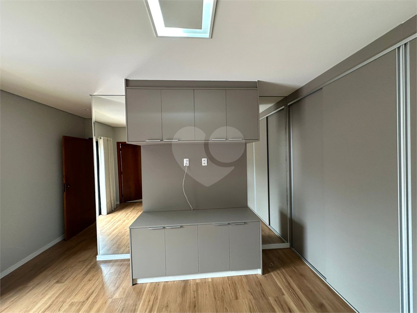 Apartamento Condomínio Montreal