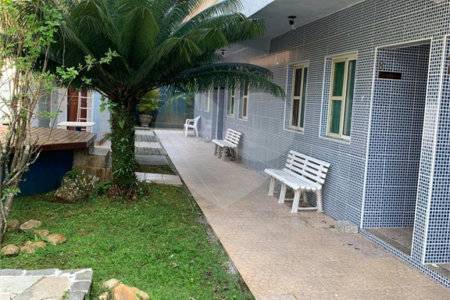 Casa à venda com 2 quartos, sendo 1 suíte, no condomínio Morada da Praia, Bertioga - SP