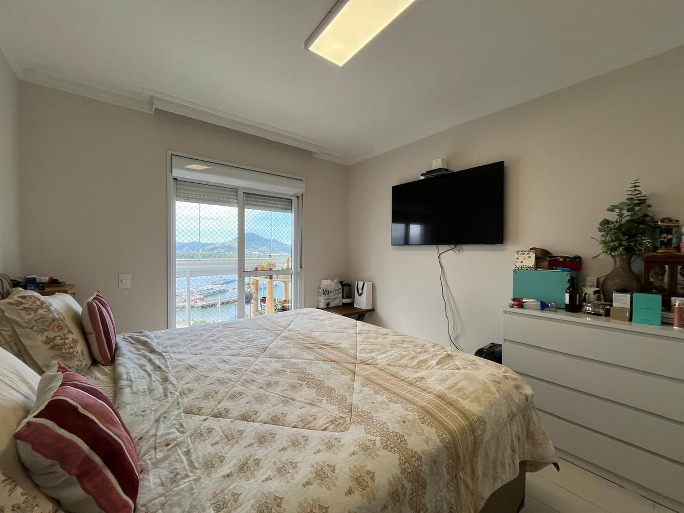 Apartamento com 3 dormitórios à venda, 189 m² por R$ 3.300.000,00 - P. Praia - Santos/SP
