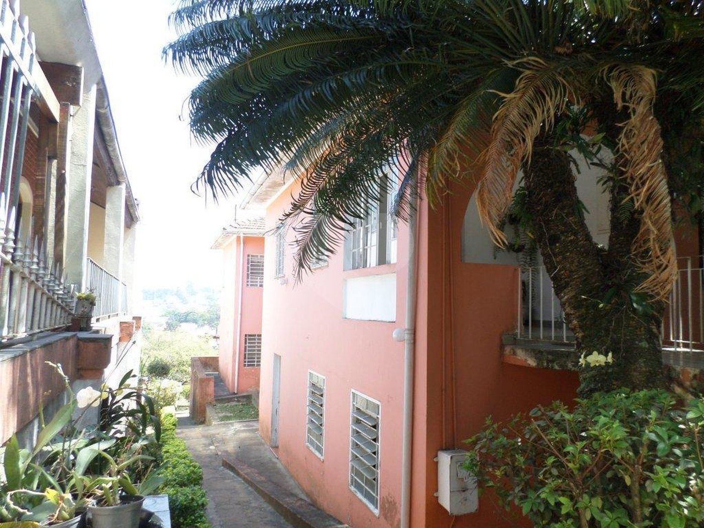 Sobrado à venda com 6 quartos em Jardim Floresta, São Paulo, SP