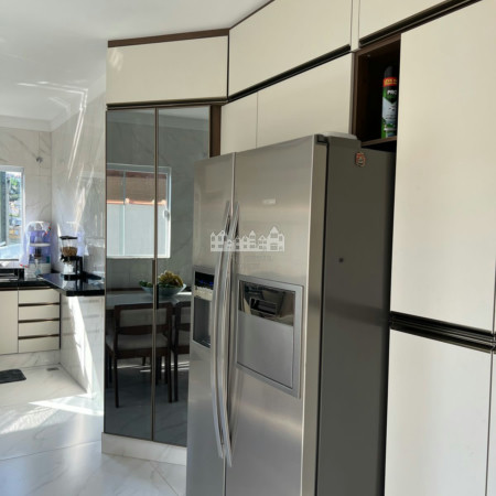 Casa à venda com 3 quartos, sendo 1 suíte,  em Retiro das Fontes, Atibaia, SP