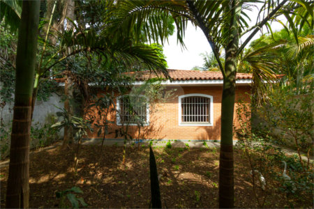 Casa Térrea com 2 quartos 5 vagas e terreno de 500m² no Brooklin