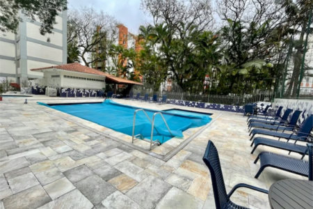 Apartamento com 3 dormitórios e 1 vaga fixa, em região tranquila perto da Av. Washingtonís e de diversos serviços. Ideal para quem quer morar bem e com comodidade.