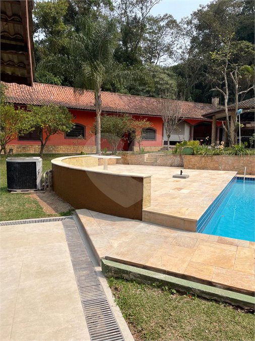 Casa à venda ou para alugar com 4 suítes no condomínio Alpes da Cantareira, Mairiporã - SP