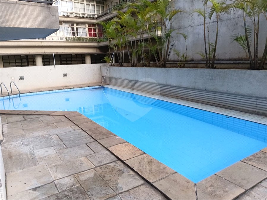 Apartamento à venda com 3 quartos, sendo 1 suíte,  em Higienópolis, São Paulo, SP