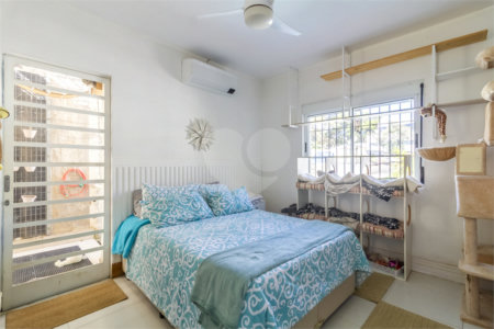 Sobrado à venda com 4 quartos, sendo 1 suíte,  em Vila Cruzeiro, São Paulo, SP