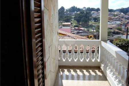 Sobrado à venda com 2 quartos, sendo 1 suíte, em Jardim Las Vegas, Guarulhos, SP