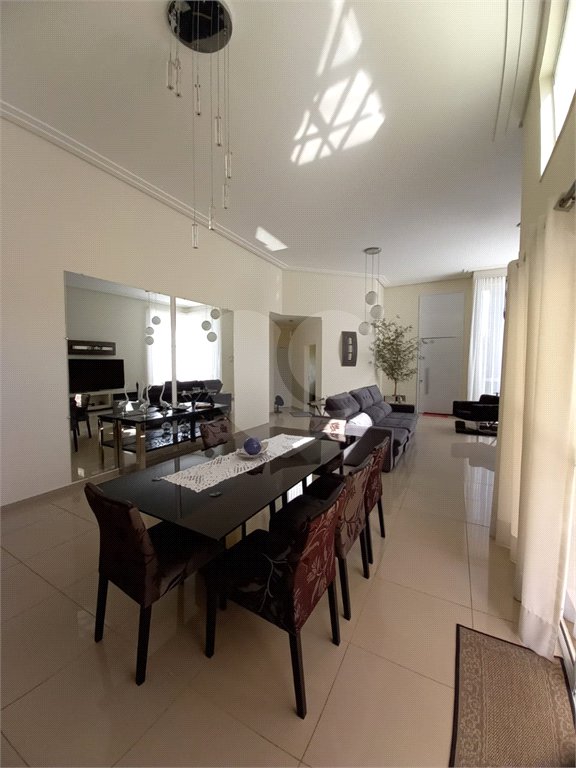 Casa à venda com 3 suítes no condomínio Alpes de Vinhedo, Vinhedo - SP