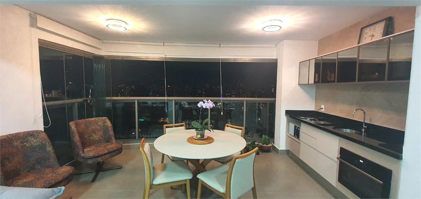 Apartamento à venda com 2 suítes em Jardim das Acácias, São Paulo, SP