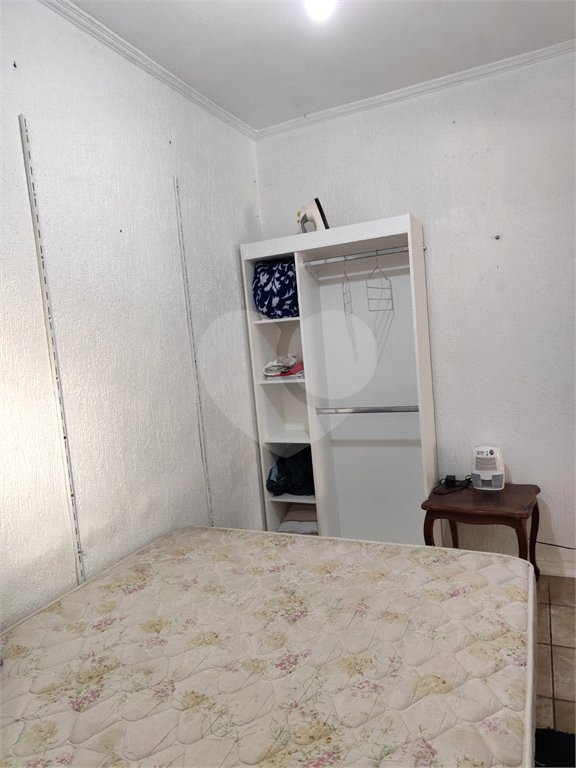 Casa à venda com 3 quartos, sendo 1 suíte, no condomínio Caconde, São Bernardo do Campo - SP