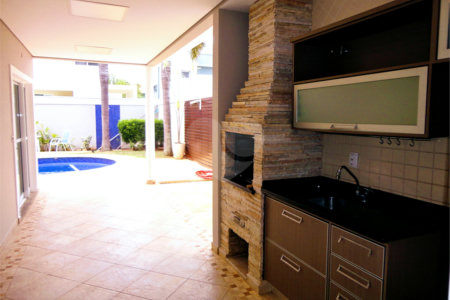 Casa à venda com 3 suítes no condomínio Residencial Jardim América, Vinhedo - SP