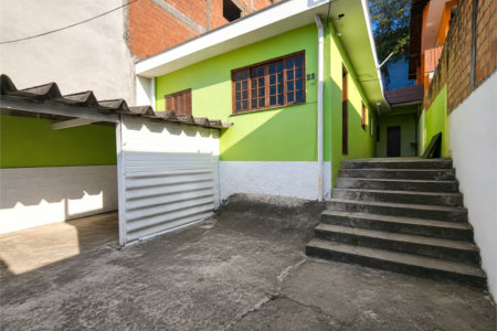 Casa à venda com 3 quartos em Jardim das Esmeraldas, São Paulo, SP