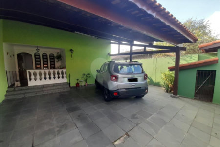 Casa à venda com 3 quartos, sendo 1 suíte,  em Vila Figueira, Suzano, SP