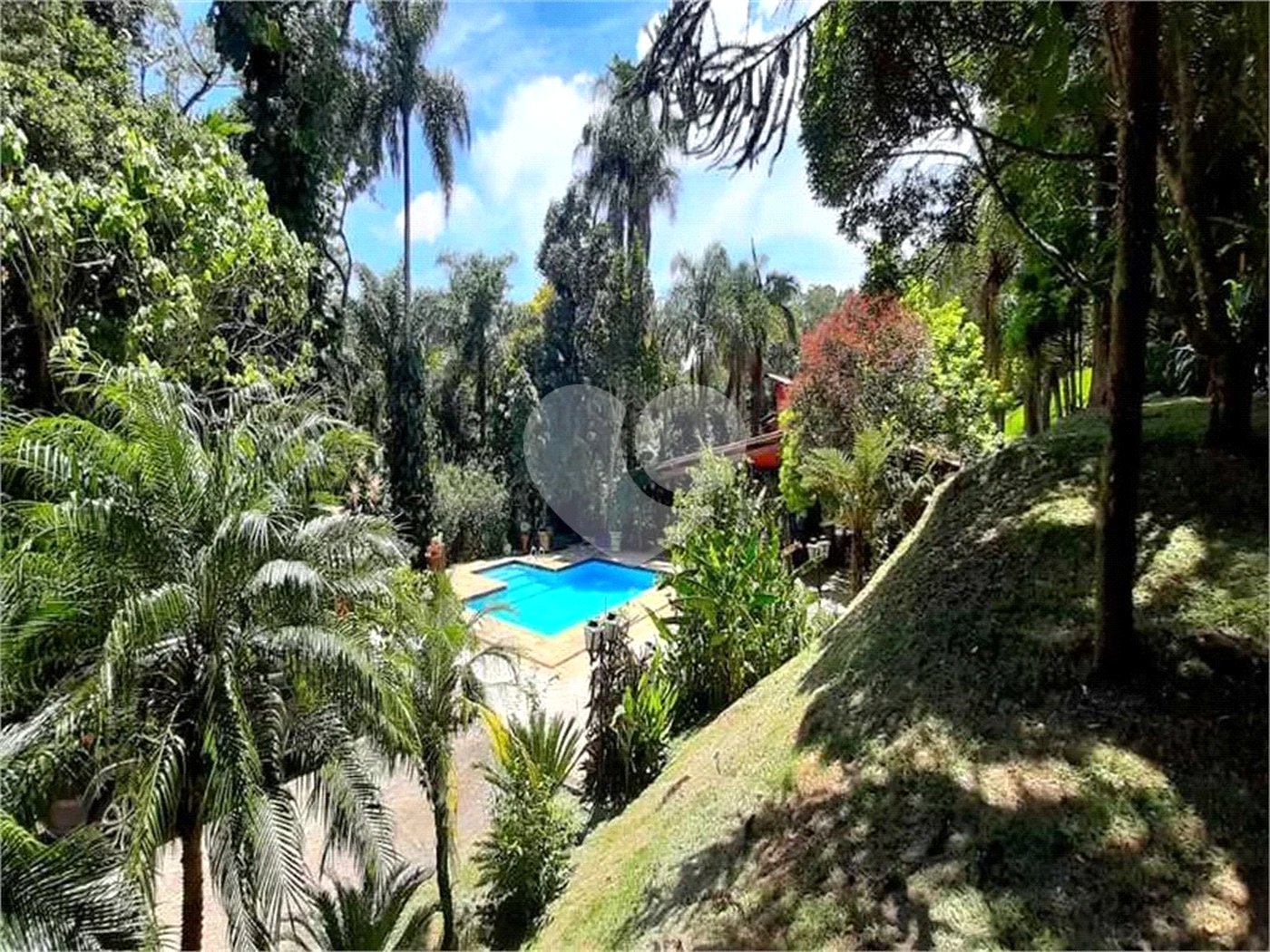 Casa Térrea à venda com 5 quartos, sendo 4 suítes, em Serra da Cantareira, Mairiporã, SP