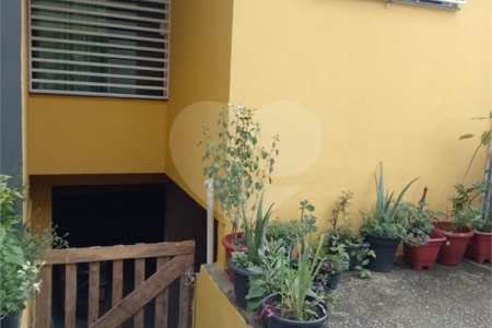 Casa à venda com 2 suítes em Jardim Layr, Mogi das Cruzes, SP