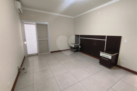 Casa à venda com 5 quartos, sendo 1 suíte,  em Jardim Colombo, Itapetininga, SP