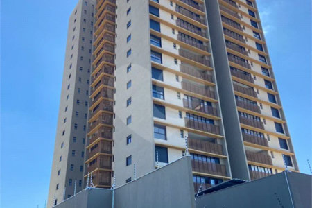 Apartamento à venda com 3 suítes em Vila Ferroviária, Araraquara, SP